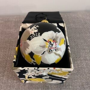 Vera Bradley Dogwood Flower 2012 Glass Floral Black Christmas Holiday Ornament